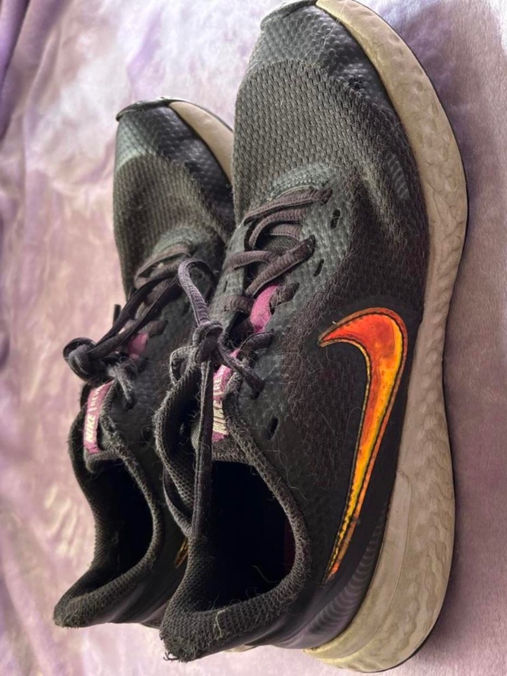 Gym shoes